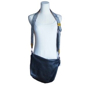 Pelletteria Veneta | Leather (Large Grain) Like NEW Cross-Body Bag